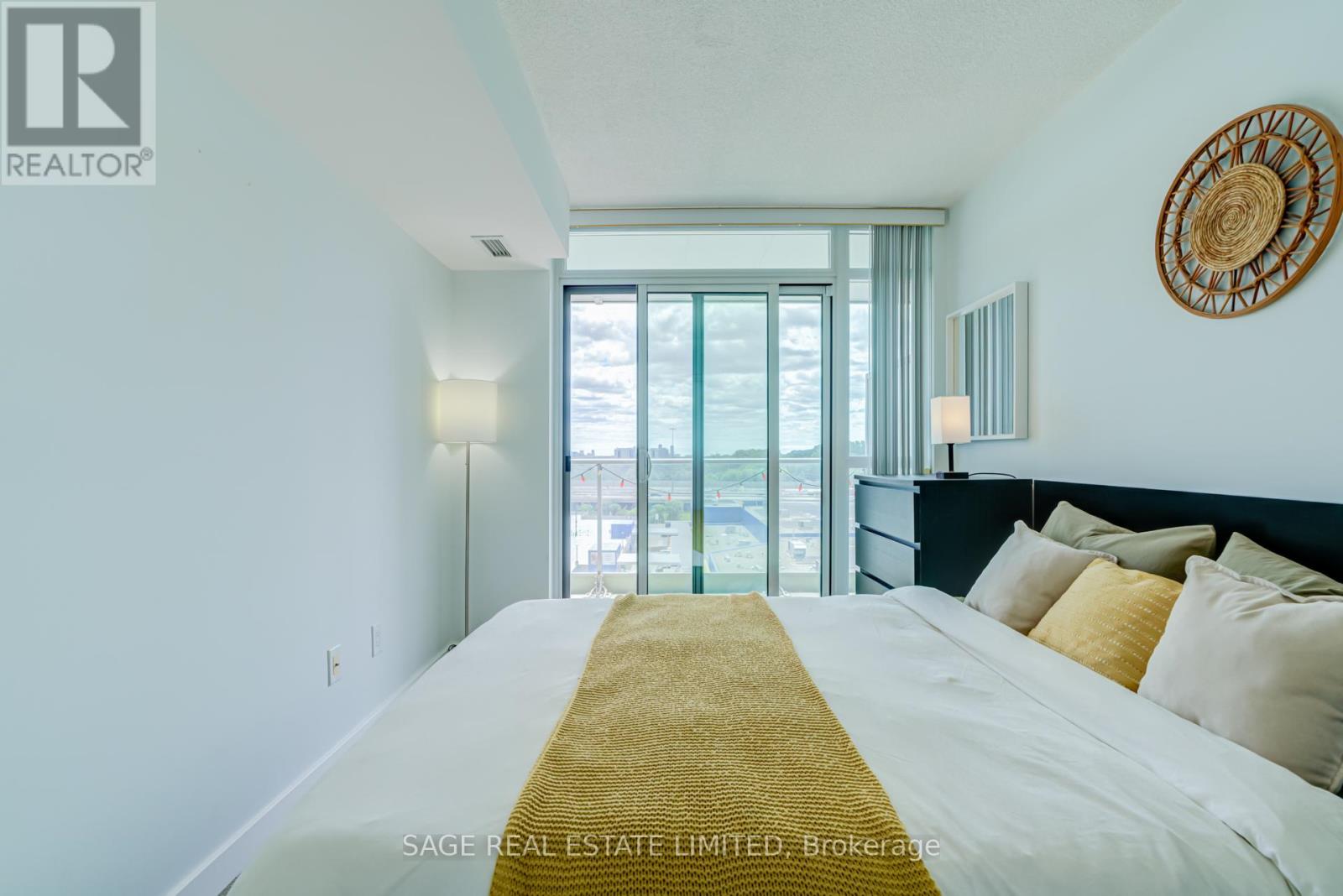1015 - 29 Singer Court, Toronto, Ontario  M2K 0B2 - Photo 11 - C13457976