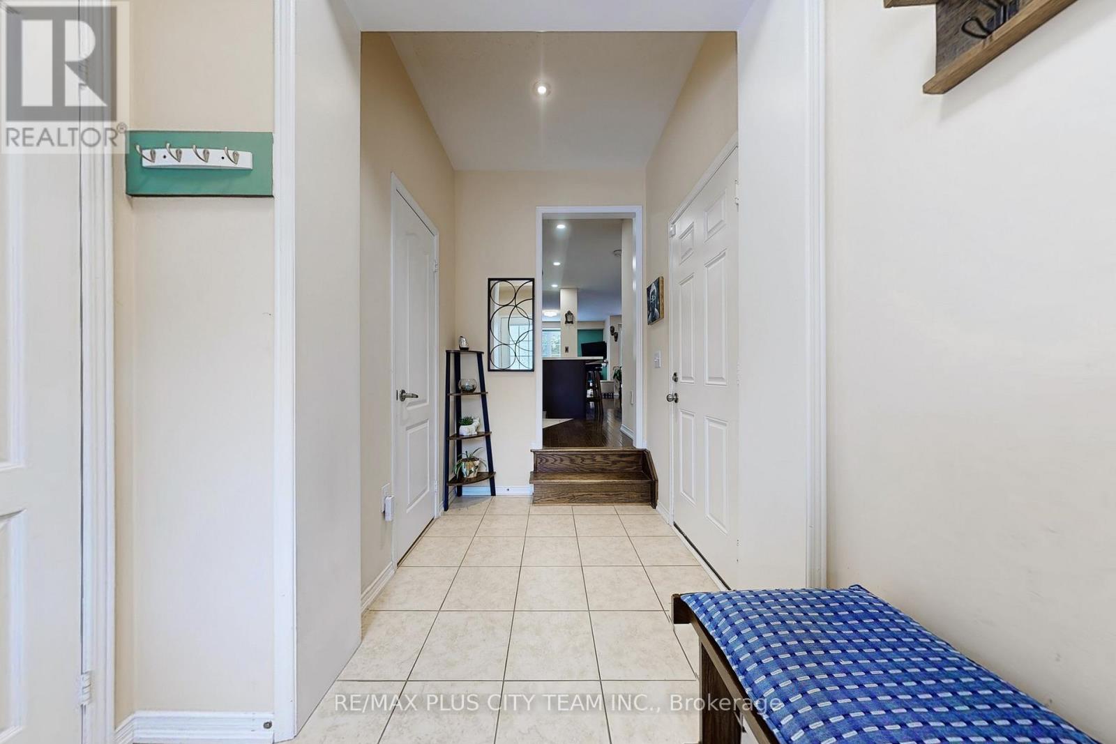 16 Edison Way, Whitby, Ontario  L1R 0M3 - Photo 13 - E13457980