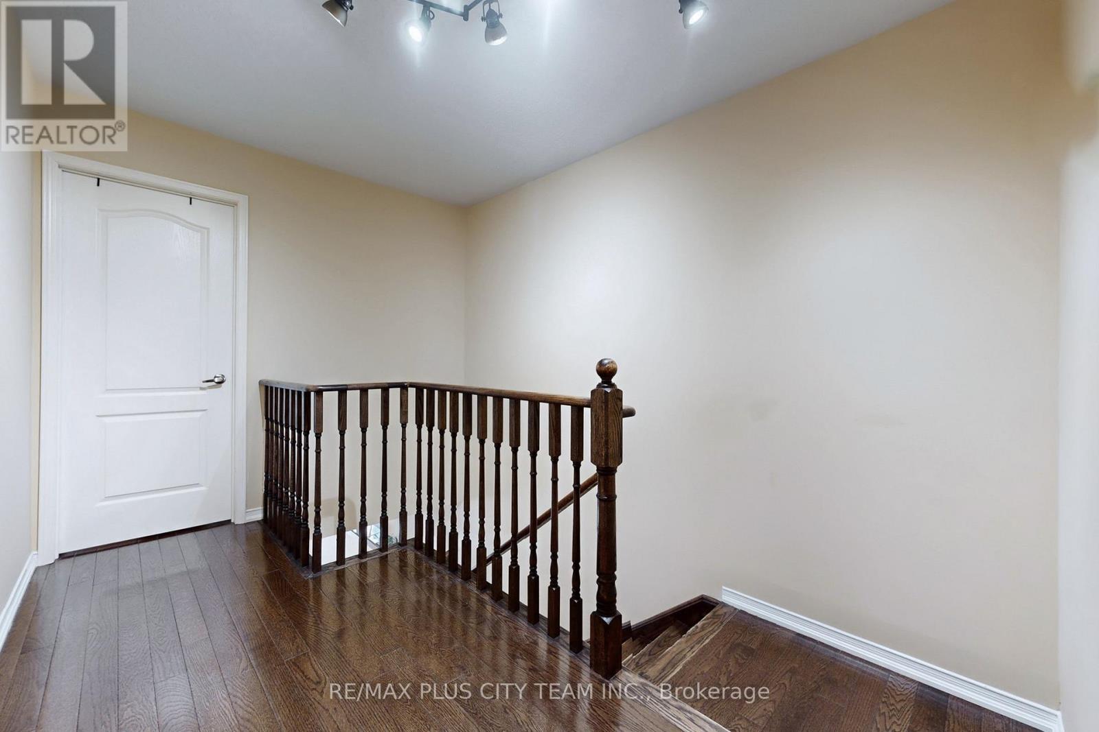 16 Edison Way, Whitby, Ontario  L1R 0M3 - Photo 15 - E13457980