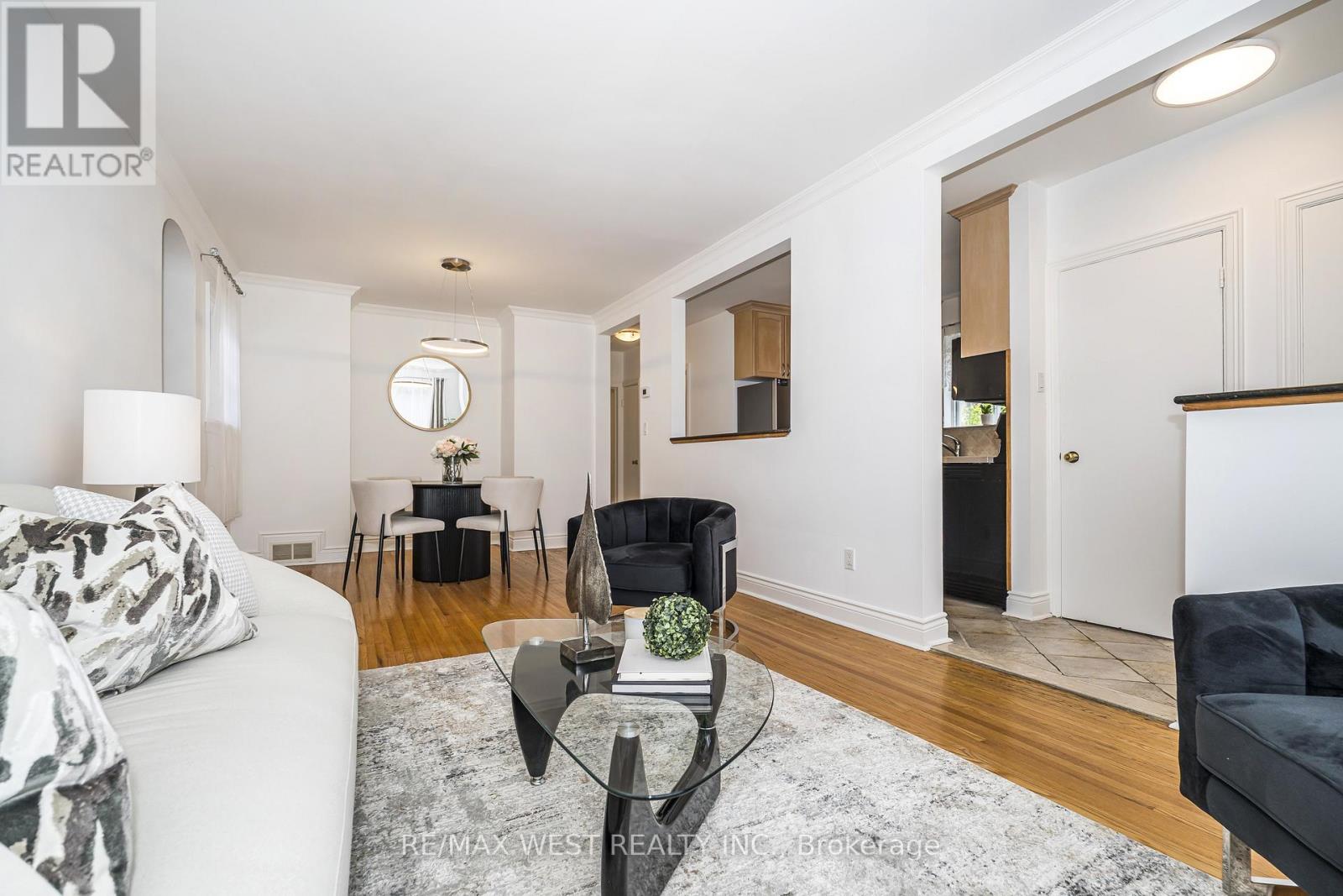 26 Parkland Road, Toronto, Ontario  M1N 1Y8 - Photo 11 - E13458028