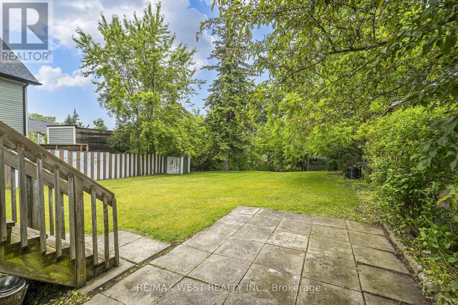 26 Parkland Road, Toronto, Ontario  M1N 1Y8 - Photo 4 - E13458028