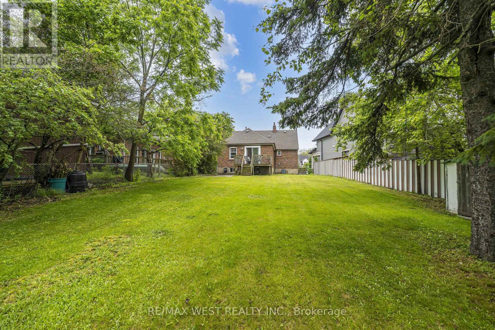 26 Parkland Road, Toronto, Ontario  M1N 1Y8 - Photo 7 - E13458028