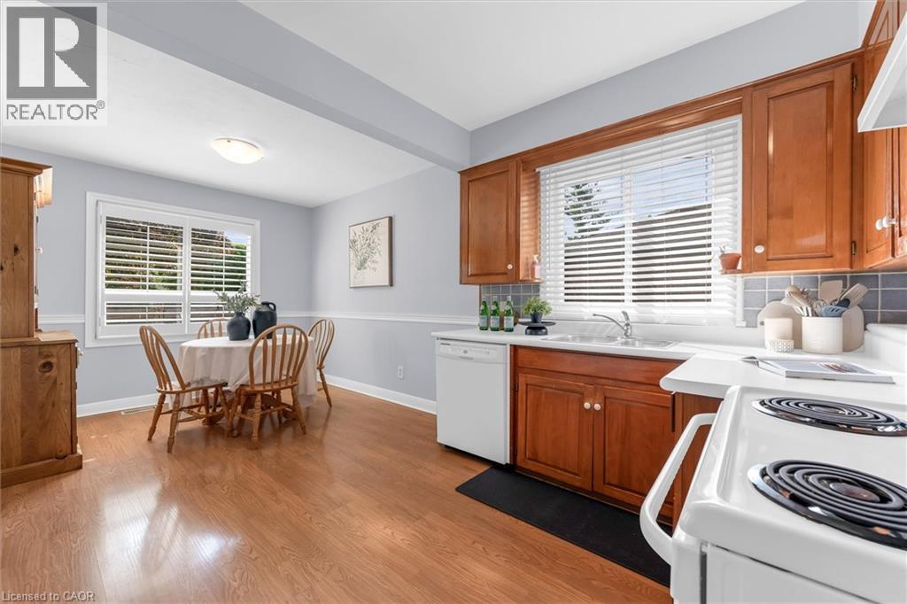 614 Drury Lane, Burlington, Ontario  L7R 2X6 - Photo 7 - 40837565