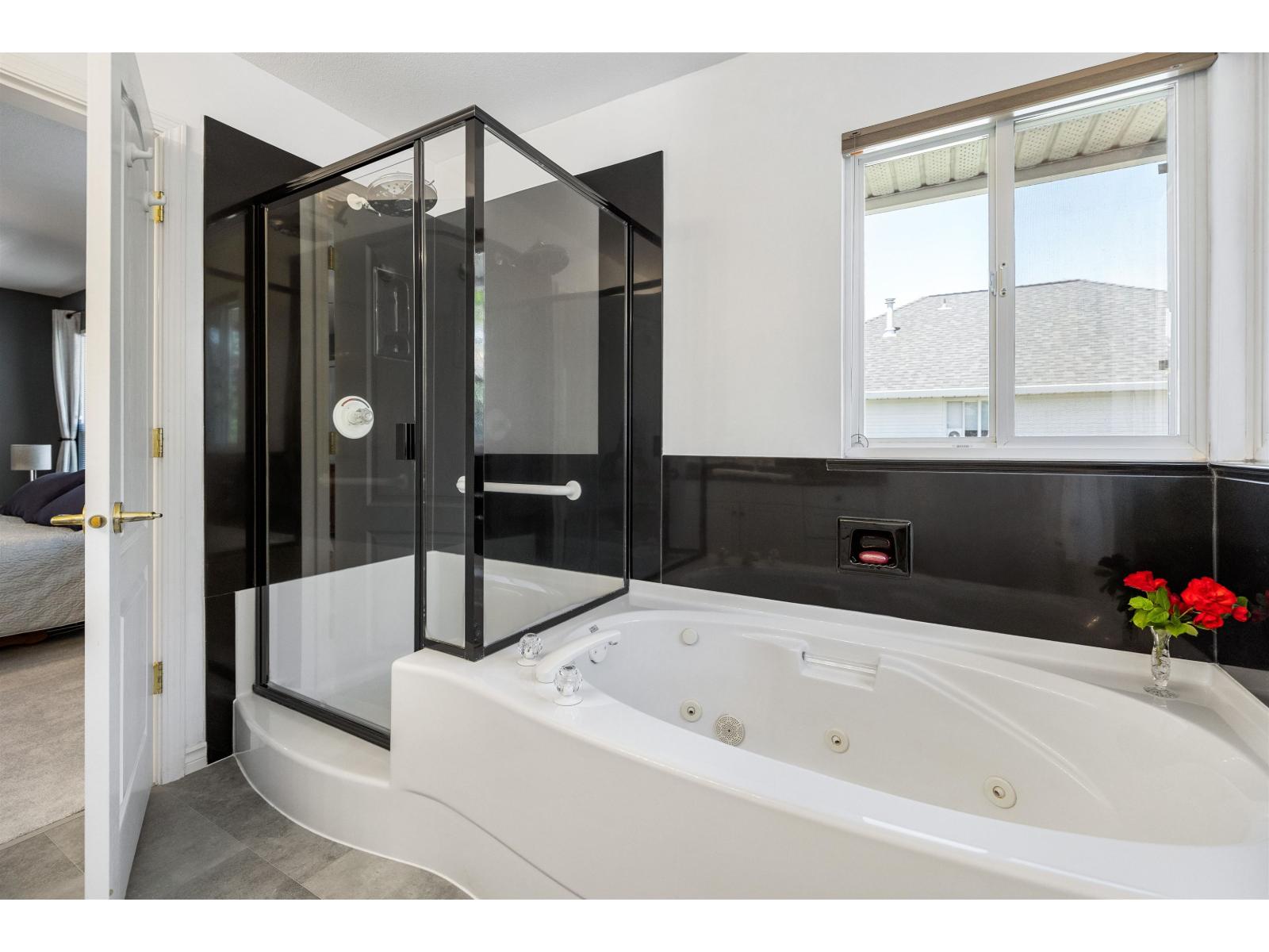 18851 64a Avenue, Surrey, British Columbia  V3S 8V3 - Photo 34 - R3136924