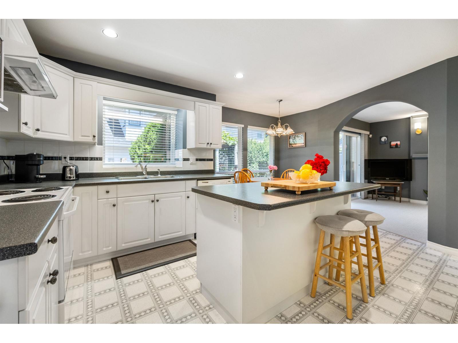 18851 64a Avenue, Surrey, British Columbia  V3S 8V3 - Photo 15 - R3136924