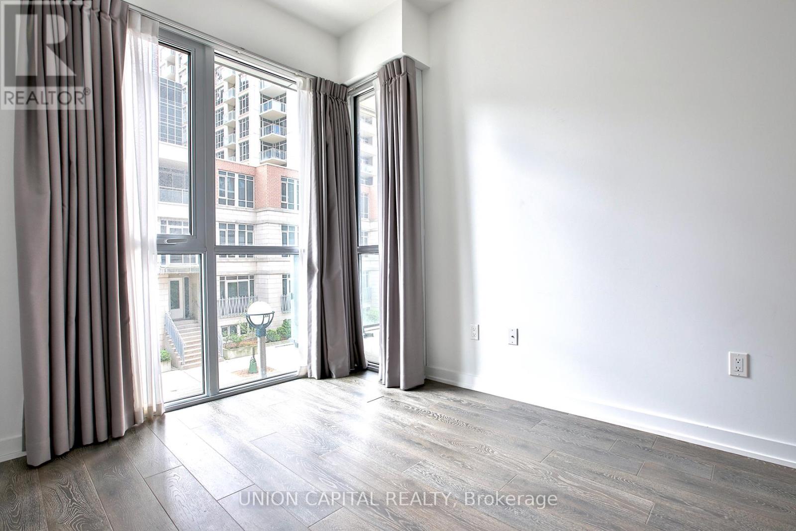 Th03 - 38 Iannuzzi Street, Toronto, Ontario  M5V 0S2 - Photo 12 - C13457754