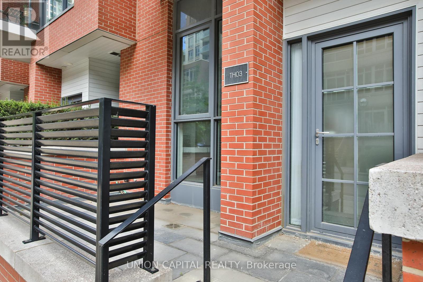 Th03 - 38 Iannuzzi Street, Toronto, Ontario  M5V 0S2 - Photo 19 - C13457754