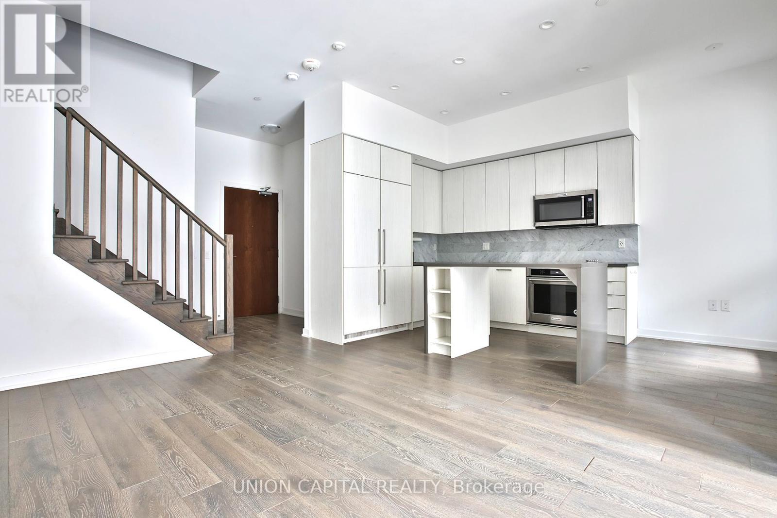 Th03 - 38 Iannuzzi Street, Toronto, Ontario  M5V 0S2 - Photo 4 - C13457754