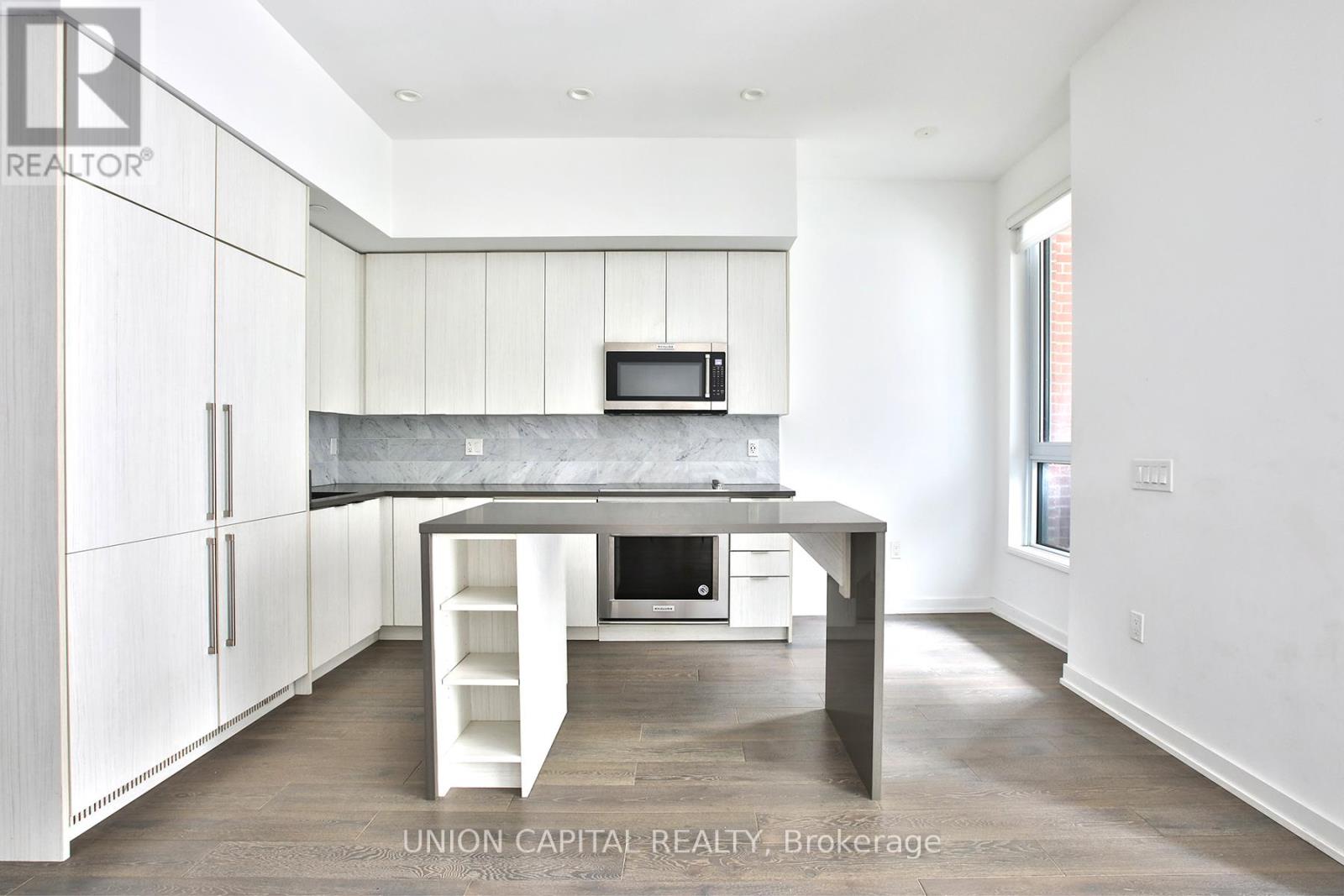 Th03 - 38 Iannuzzi Street, Toronto, Ontario  M5V 0S2 - Photo 5 - C13457754