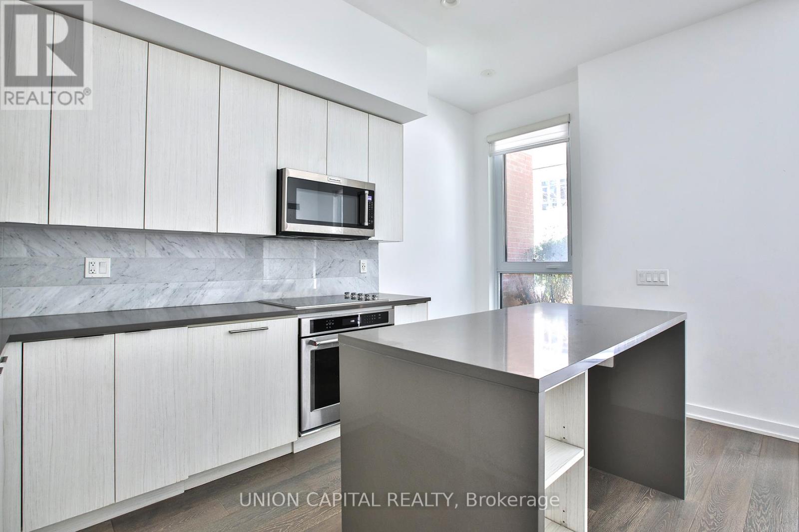 Th03 - 38 Iannuzzi Street, Toronto, Ontario  M5V 0S2 - Photo 8 - C13457754