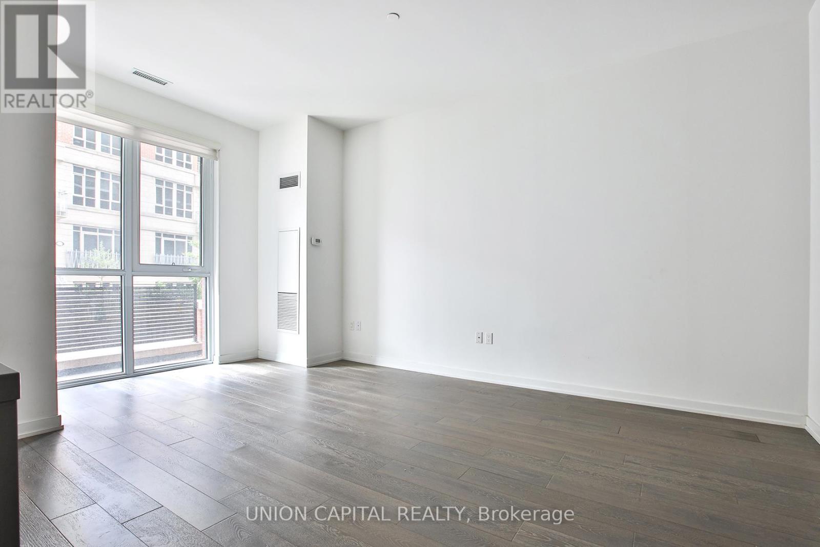 Th03 - 38 Iannuzzi Street, Toronto, Ontario  M5V 0S2 - Photo 9 - C13457754