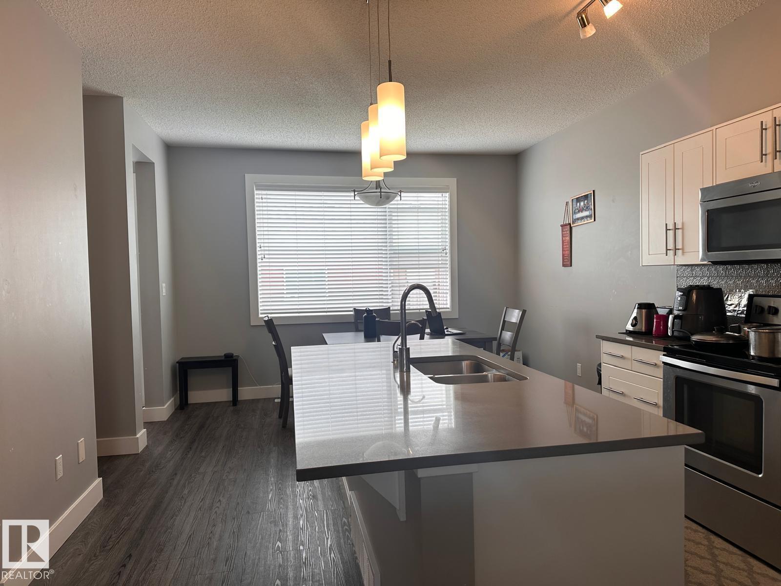 2105 24 St Nw, Edmonton, Alberta T6T 0Y8 - Photo 4 - E4494167