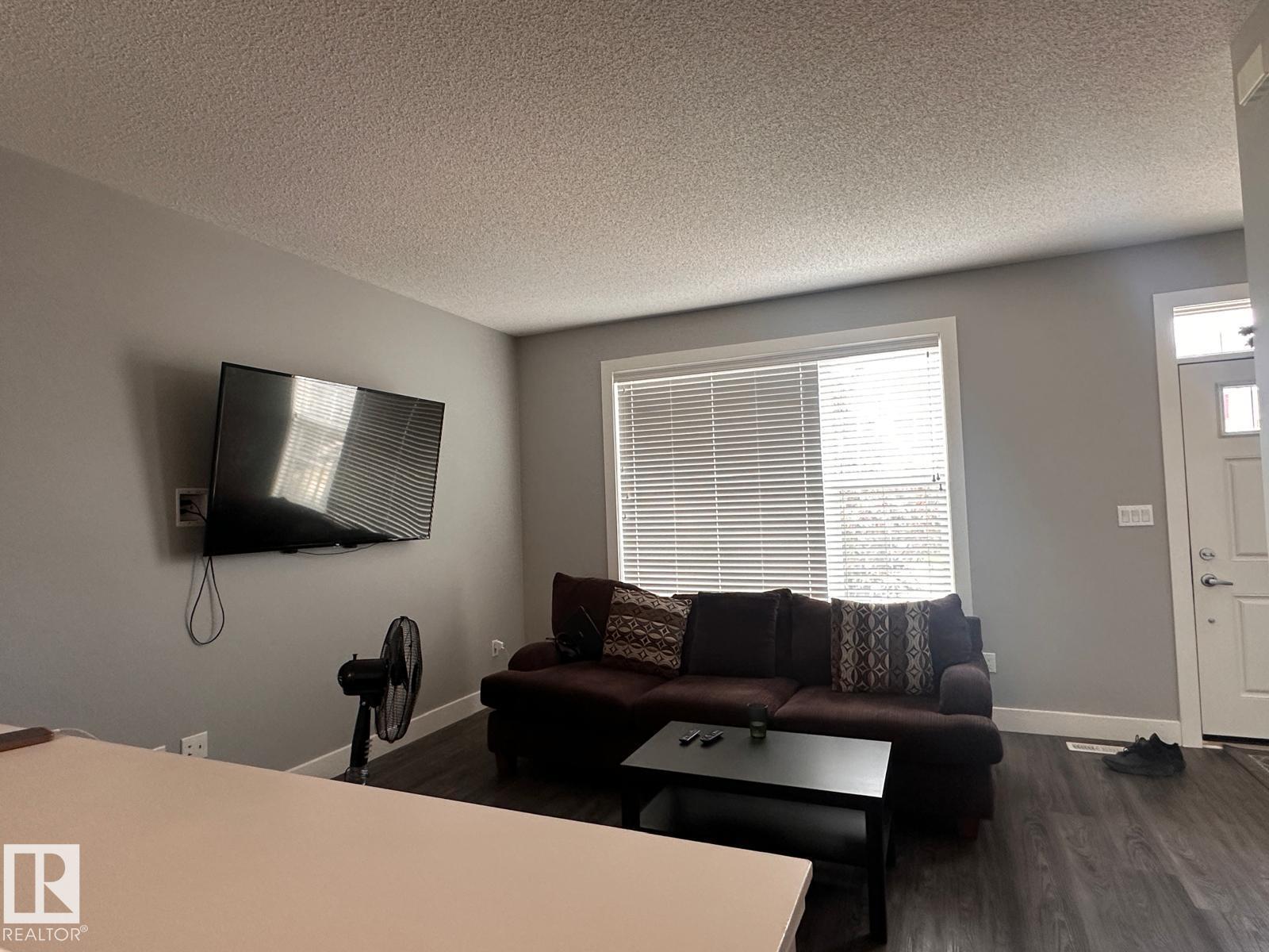 2105 24 St Nw, Edmonton, Alberta T6T 0Y8 - Photo 5 - E4494167