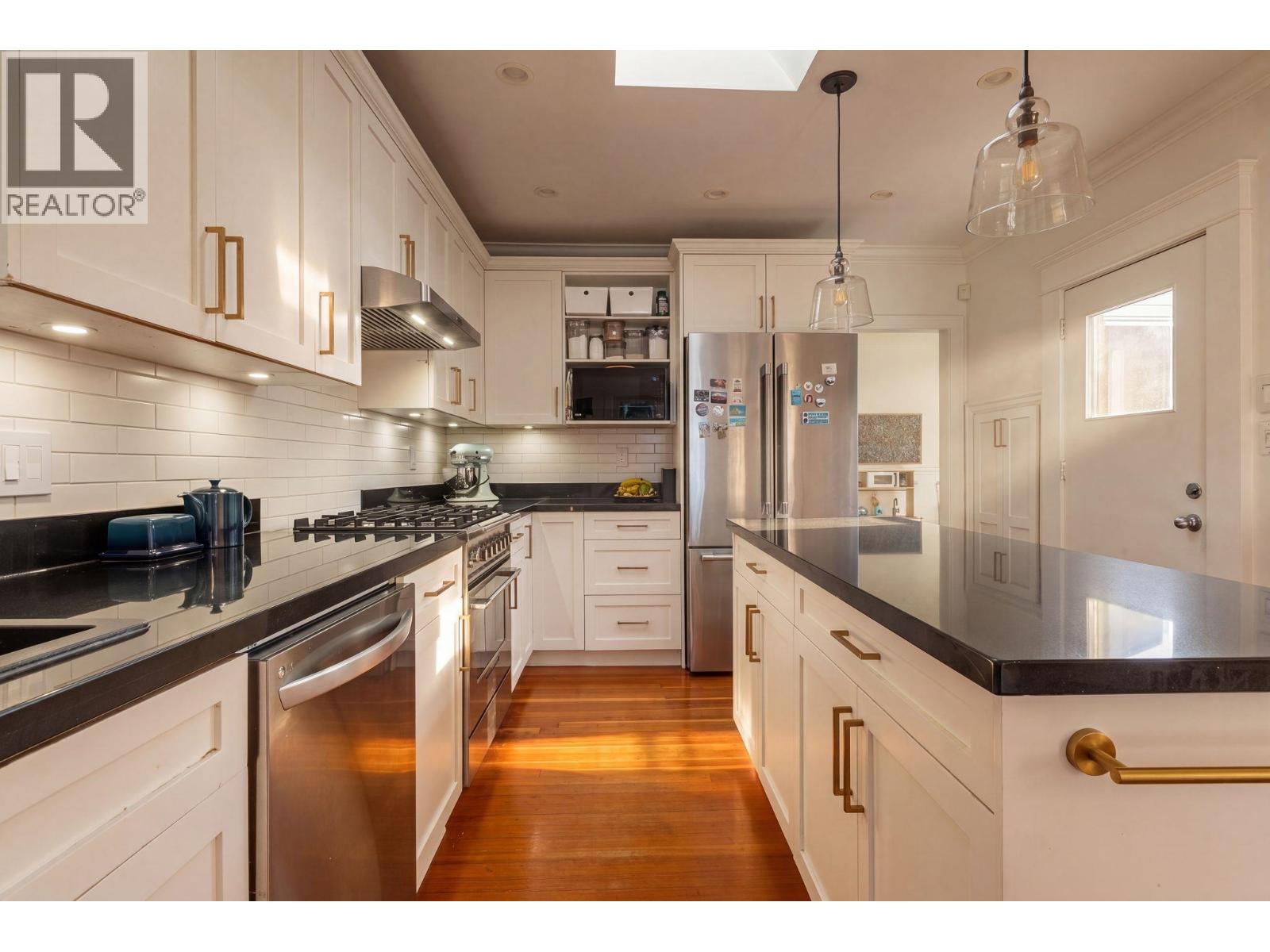 4387 St. George Street, Vancouver, British Columbia  V5V 4A3 - Photo 9 - R3136646