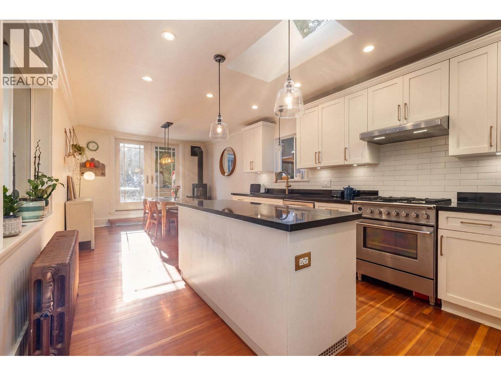 4387 St. George Street, Vancouver, British Columbia  V5V 4A3 - Photo 8 - R3136646