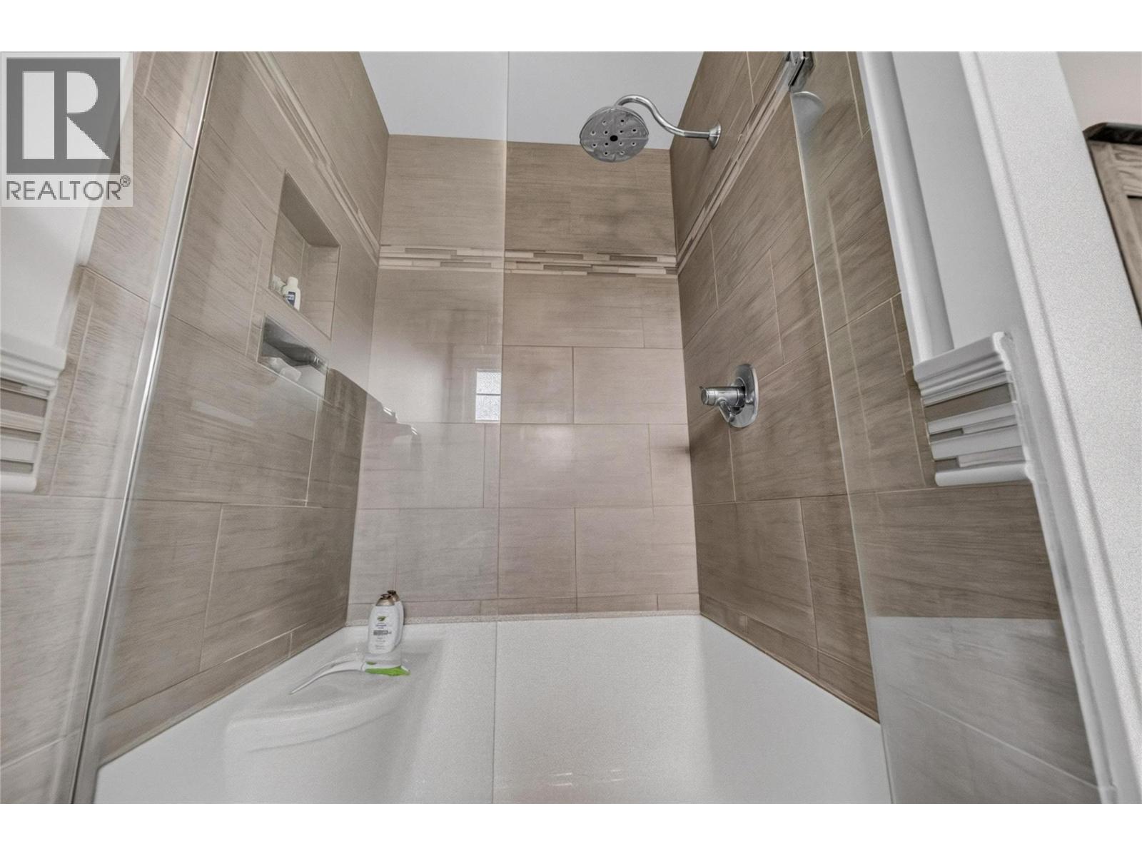 2916 Edgewood Drive, Cranbrook, British Columbia  V1C 6C9 - Photo 36 - 10391464