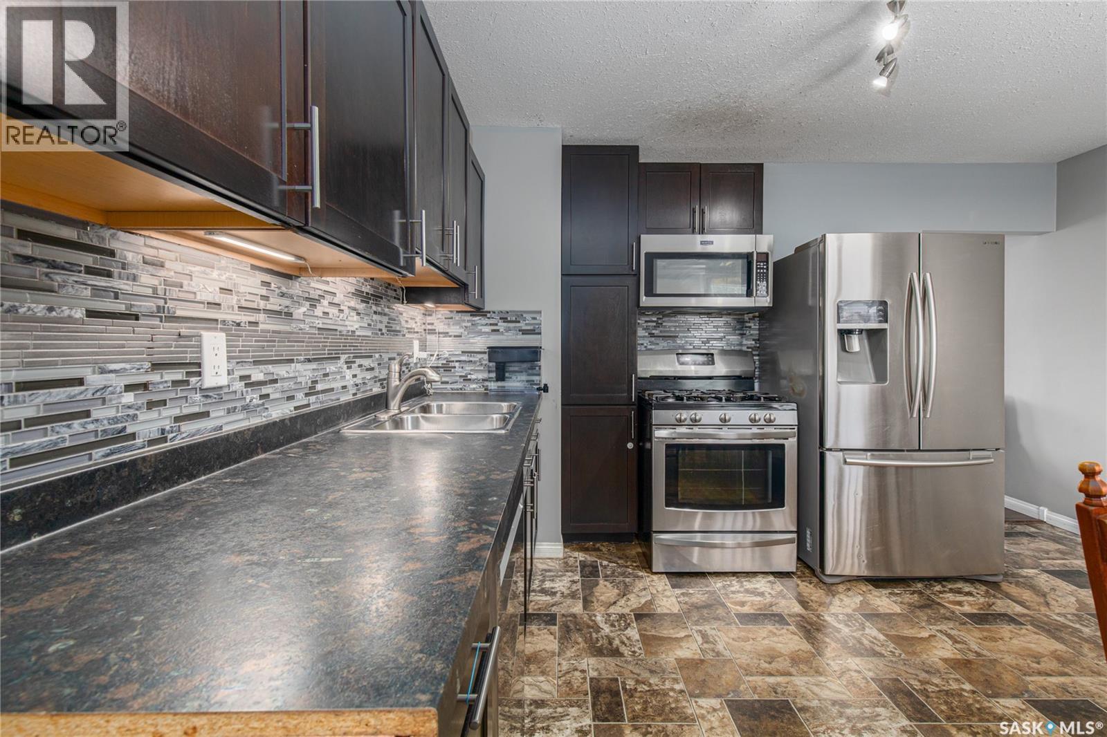 1122 Stadacona Street W, Moose Jaw, Saskatchewan  S6H 2B3 - Photo 19 - SK039790