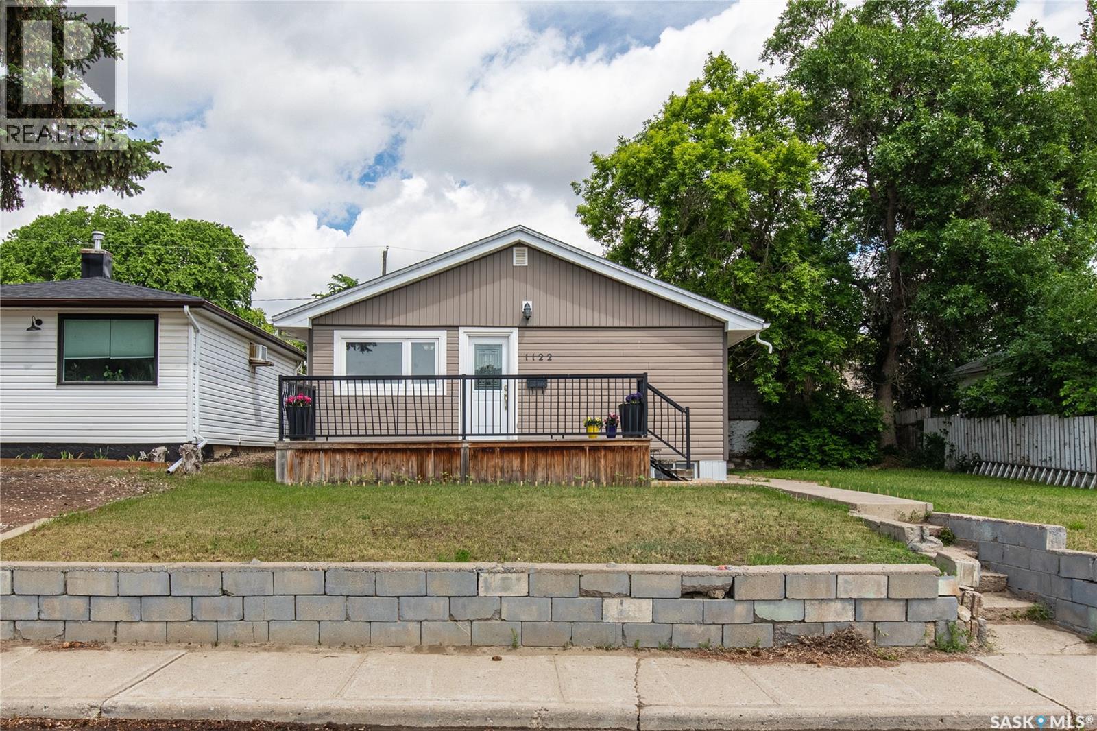 1122 Stadacona Street W, Moose Jaw, Saskatchewan  S6H 2B3 - Photo 38 - SK039790