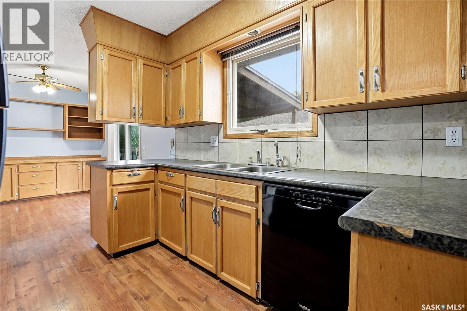 412 Montreal Street N, Regina, Saskatchewan S4R 5C7 - Photo 15 - SK039713