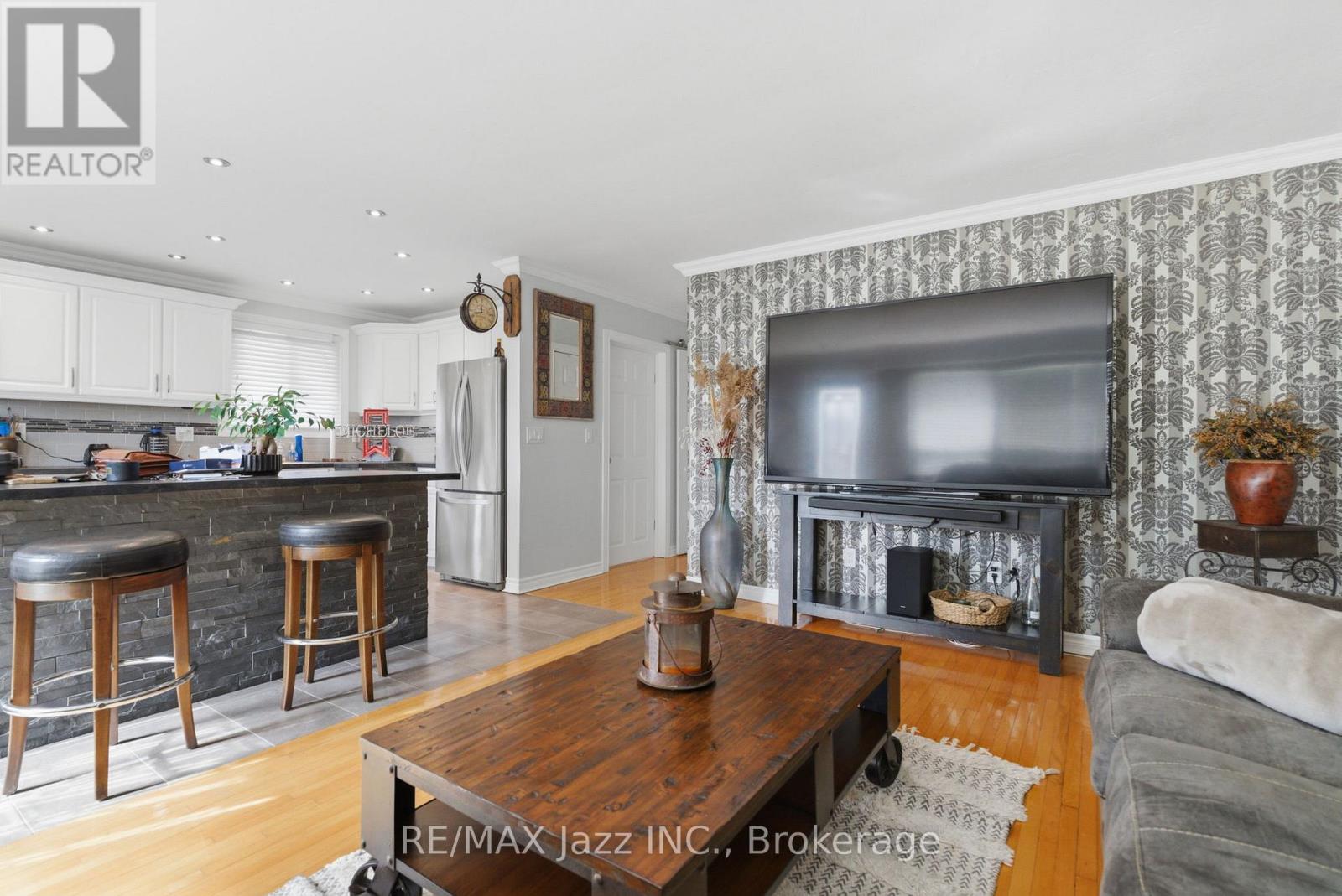 Upper Floor - 1235 Somerville Street, Oshawa, Ontario  L1G 4L1 - Photo 11 - E13457904