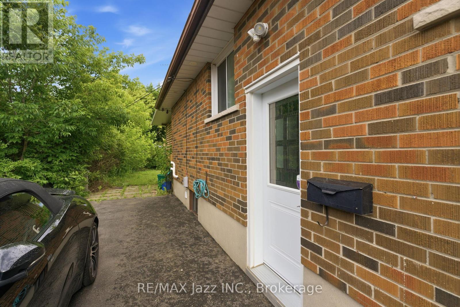 Upper Floor - 1235 Somerville Street, Oshawa, Ontario  L1G 4L1 - Photo 25 - E13457904