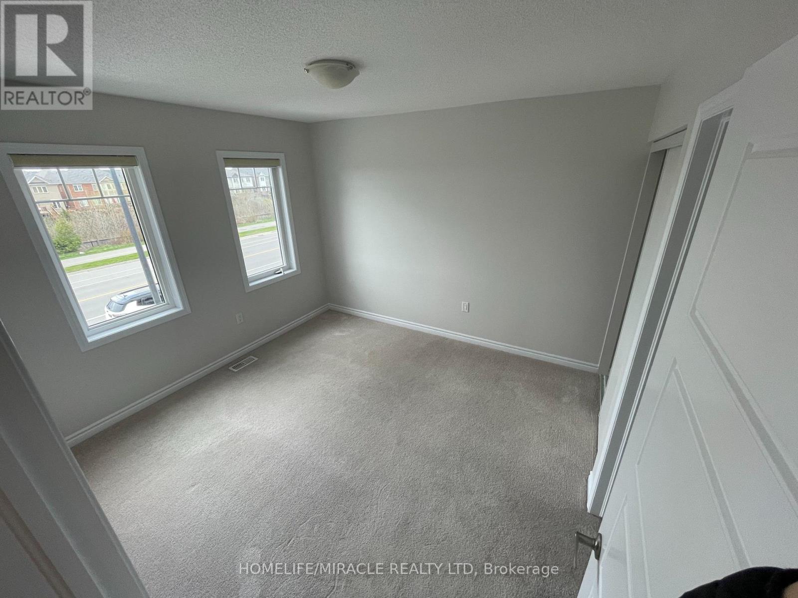 299 Whitlock Avenue, Milton, Ontario  L9T 6E9 - Photo 9 - W13457994