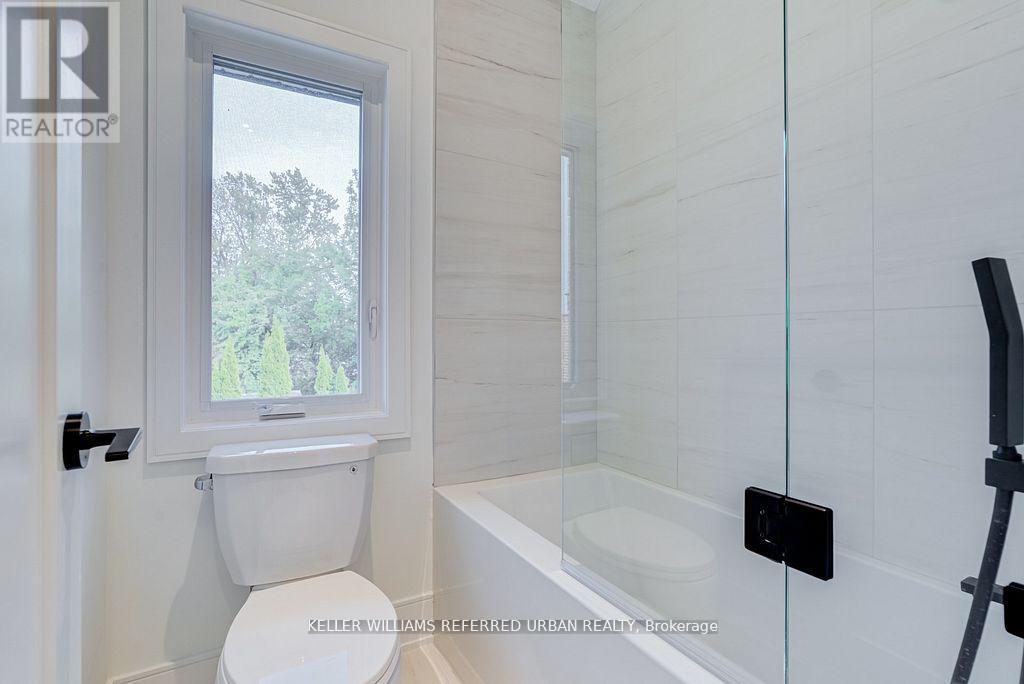 16a Maple Avenue N, Mississauga, Ontario  L5H 2S1 - Photo 32 - W13458010
