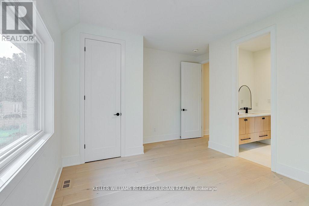 16a Maple Avenue N, Mississauga, Ontario  L5H 2S1 - Photo 33 - W13458010