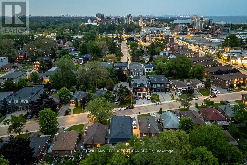 16a Maple Avenue N, Mississauga, Ontario  L5H 2S1 - Photo 40 - W13458010