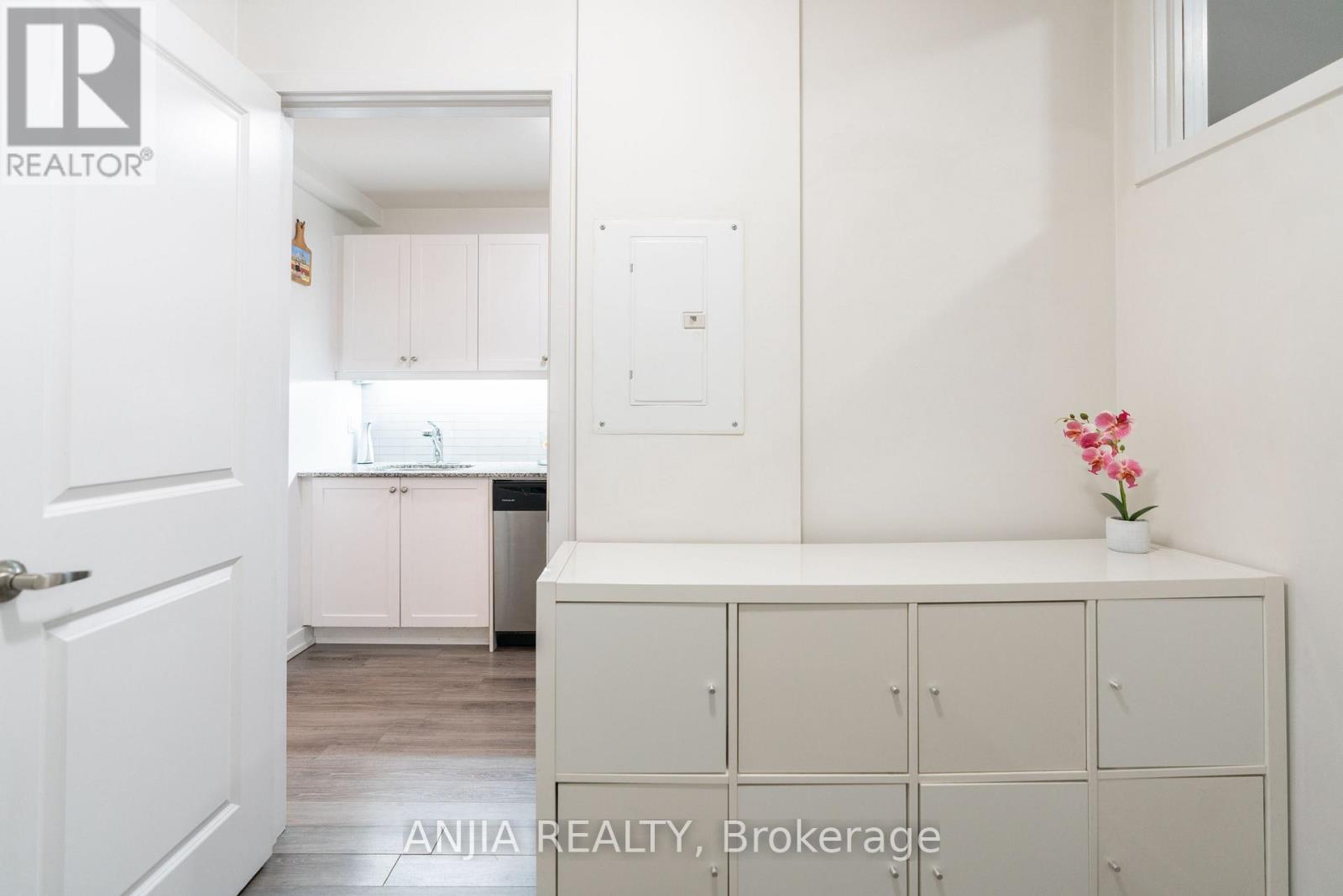33 - 869 Wilson Avenue, Toronto, Ontario M3K 0A4 - Photo 11 - W13458064