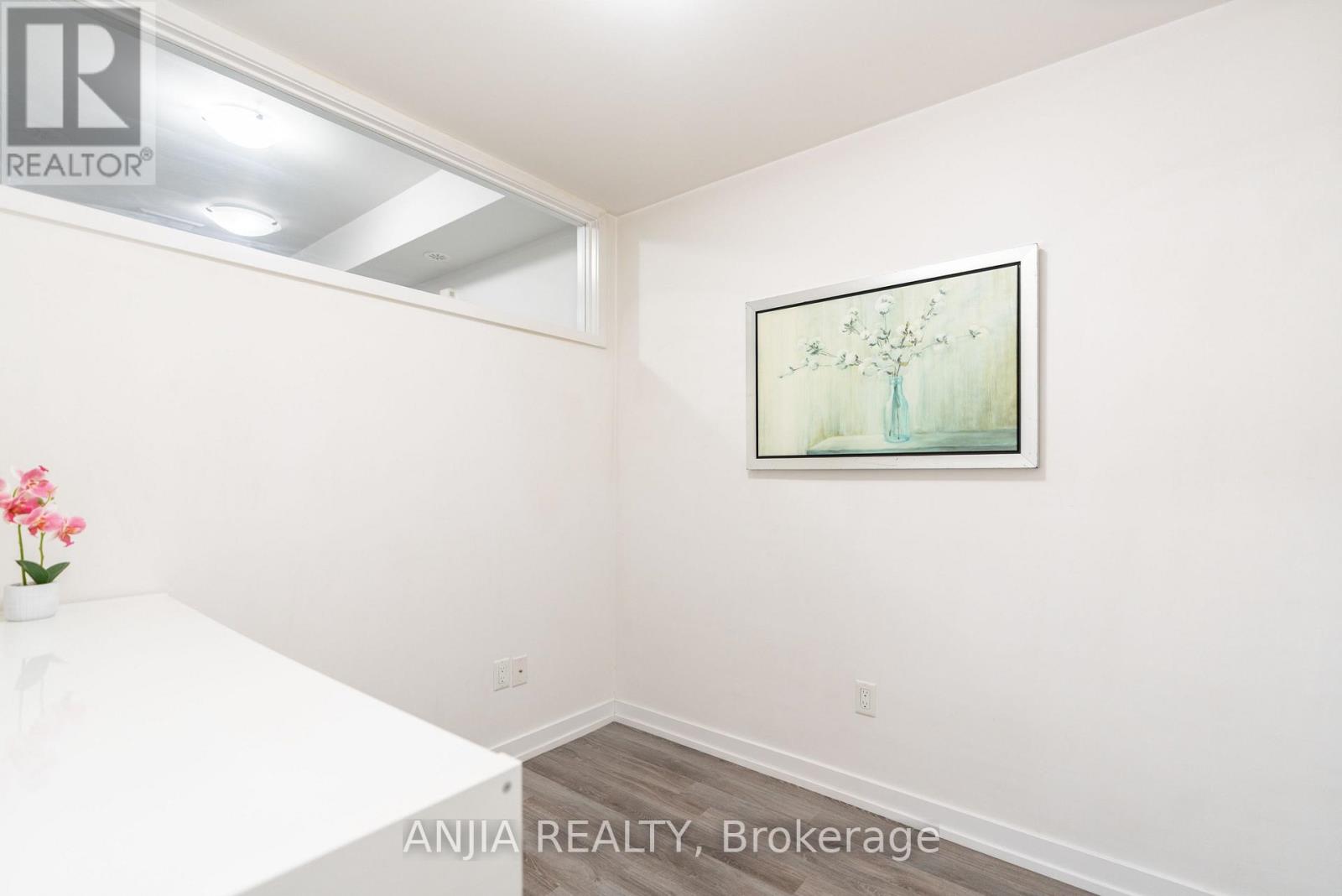 33 - 869 Wilson Avenue, Toronto, Ontario M3K 0A4 - Photo 12 - W13458064