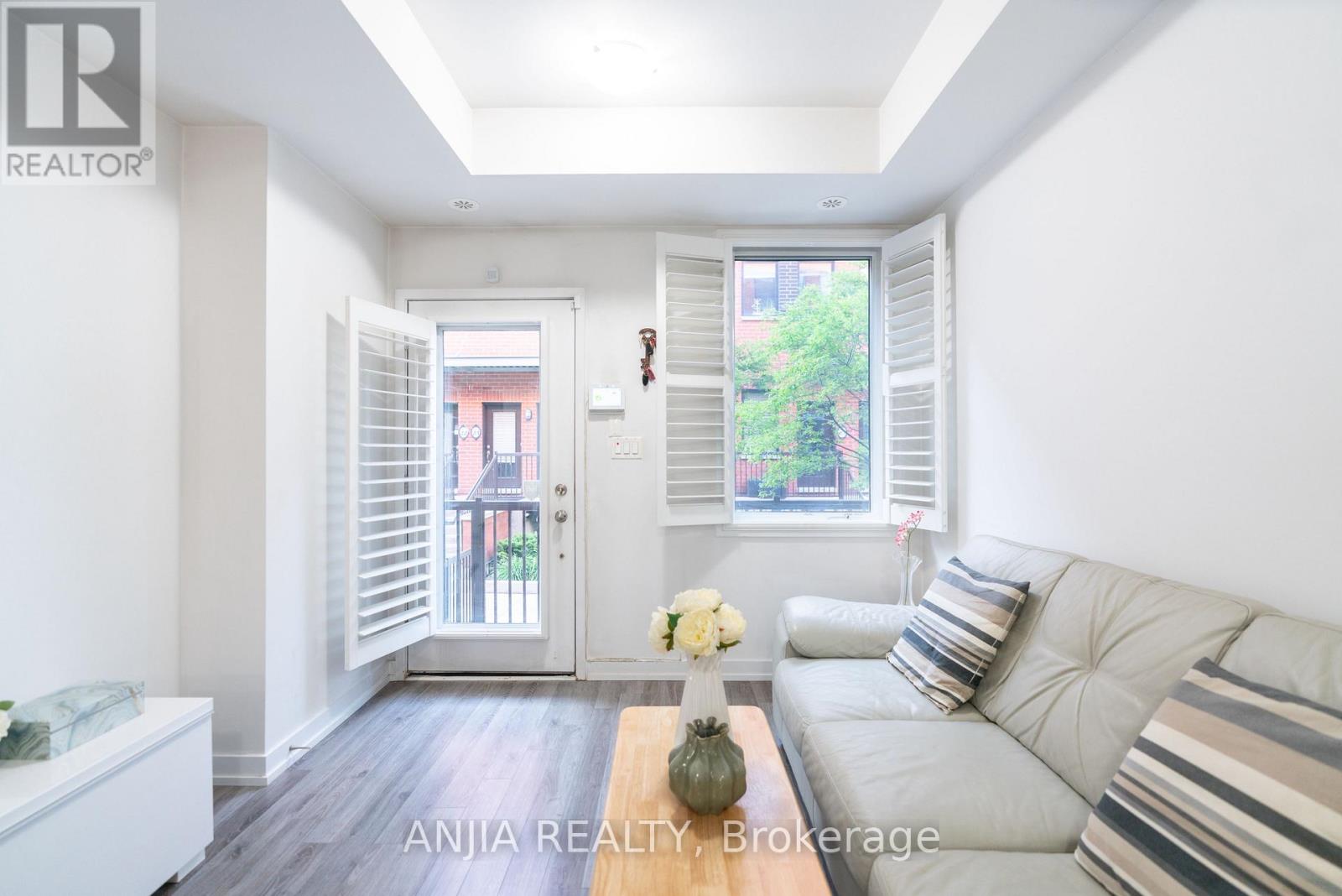 33 - 869 Wilson Avenue, Toronto, Ontario M3K 0A4 - Photo 18 - W13458064