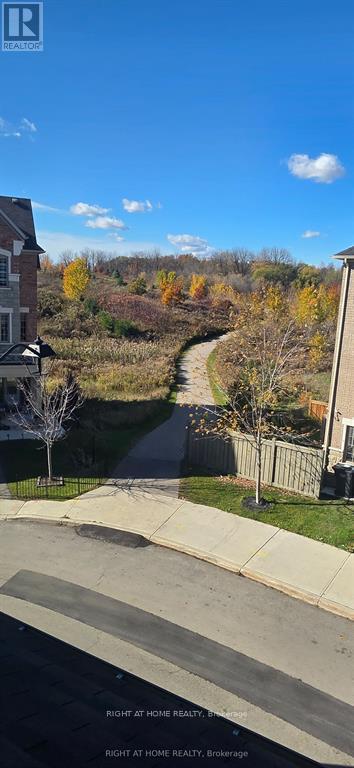 27 Shiff Crescent, Brampton, Ontario  L6Z 0B4 - Photo 4 - W13458068
