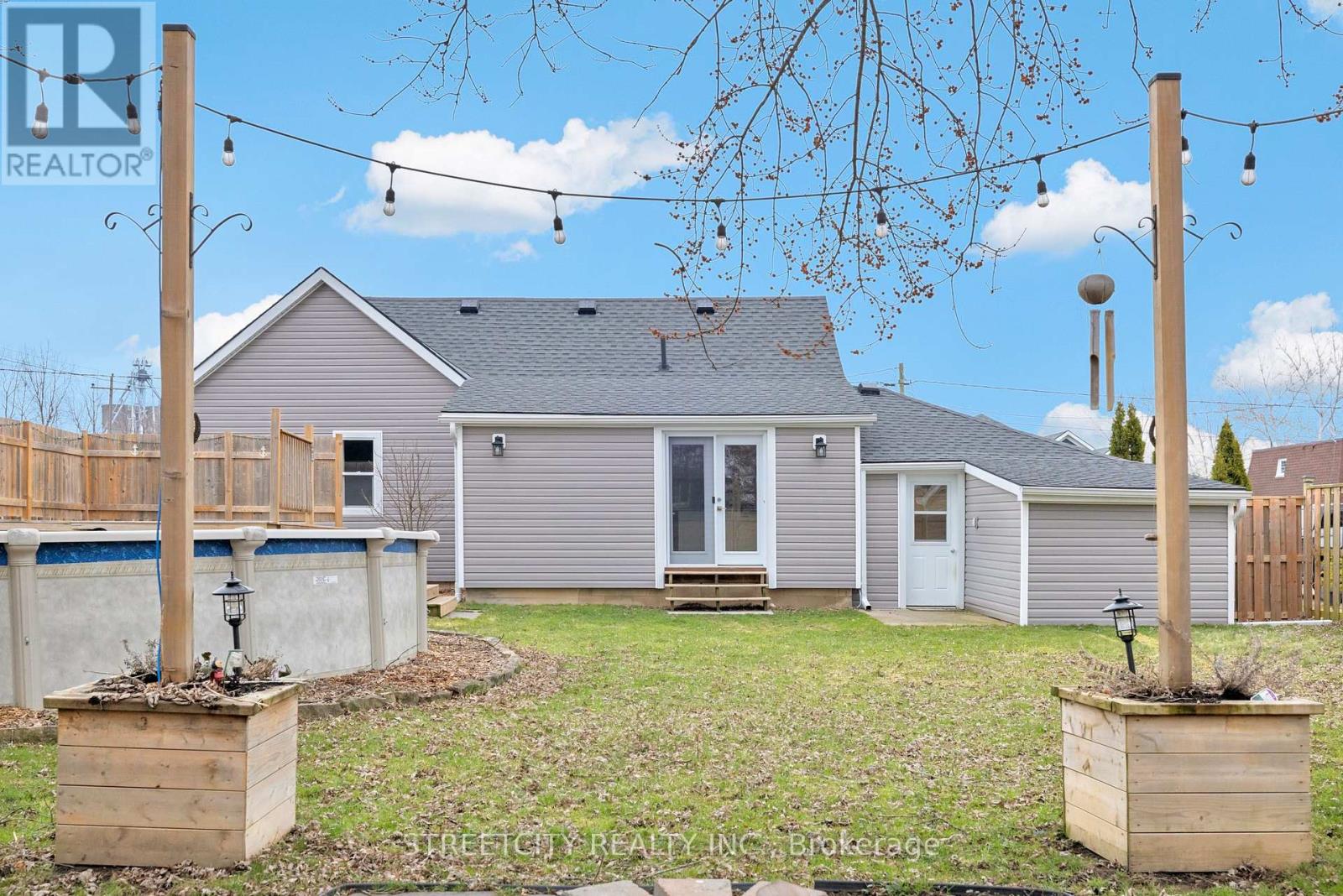 190 King Street, Southwest Middlesex, Ontario  N0L 1M0 - Photo 35 - X13458134