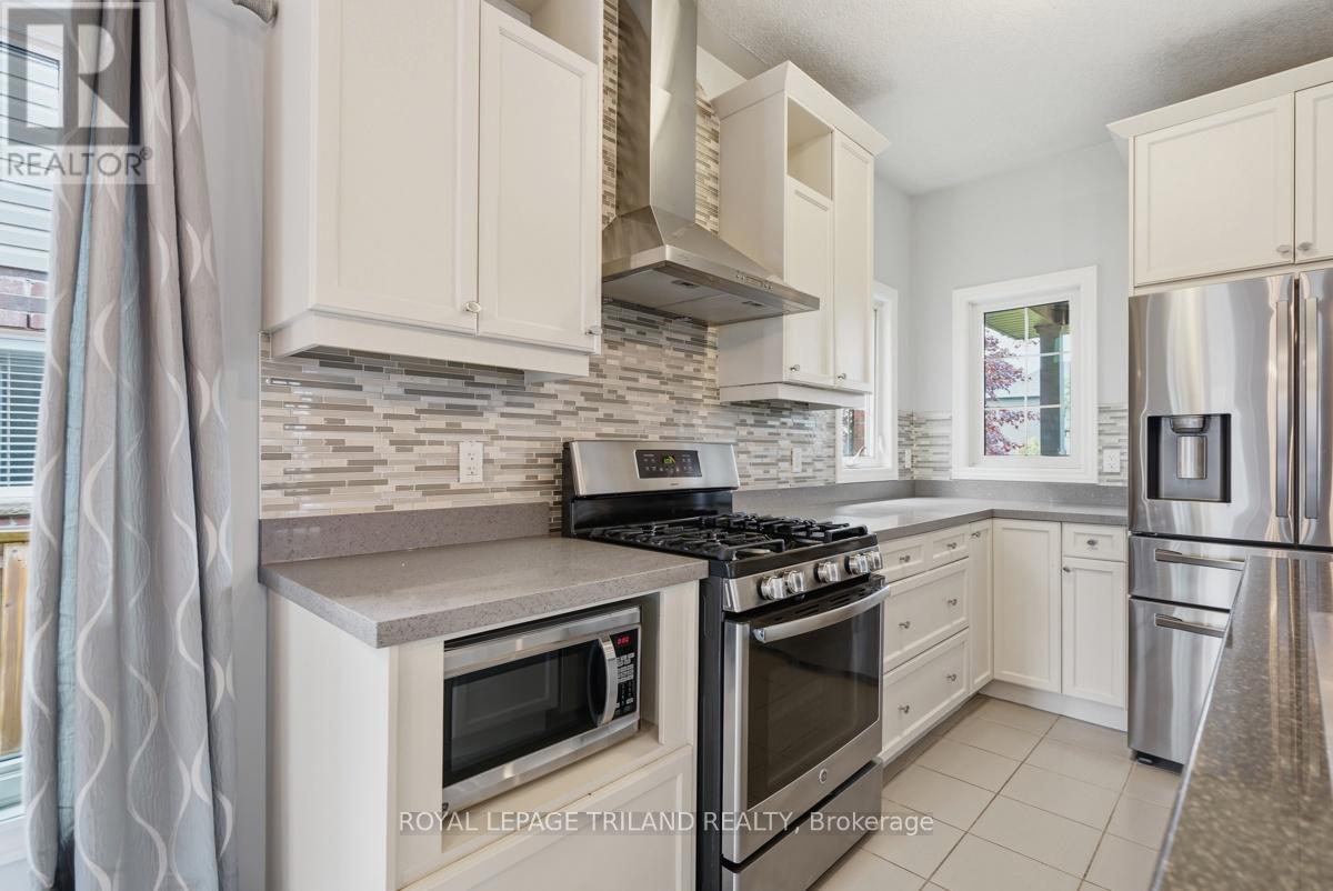 989 Roulston Crescent, London North, Ontario N6H 0E8 - Photo 13 - X13458184