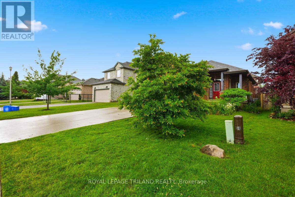 989 Roulston Crescent, London North, Ontario N6H 0E8 - Photo 42 - X13458184