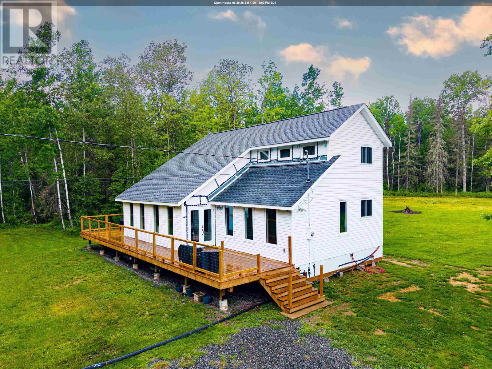 190 Cronk RD, Kakabeka Falls, Ontario