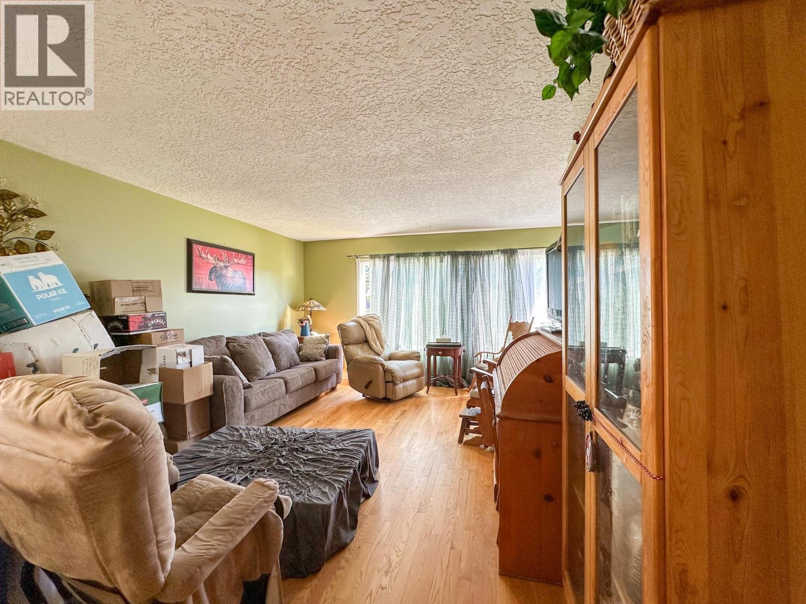 19 Ingenika Drive, Mackenzie, British Columbia  V0J 2C0 - Photo 10 - R3137167