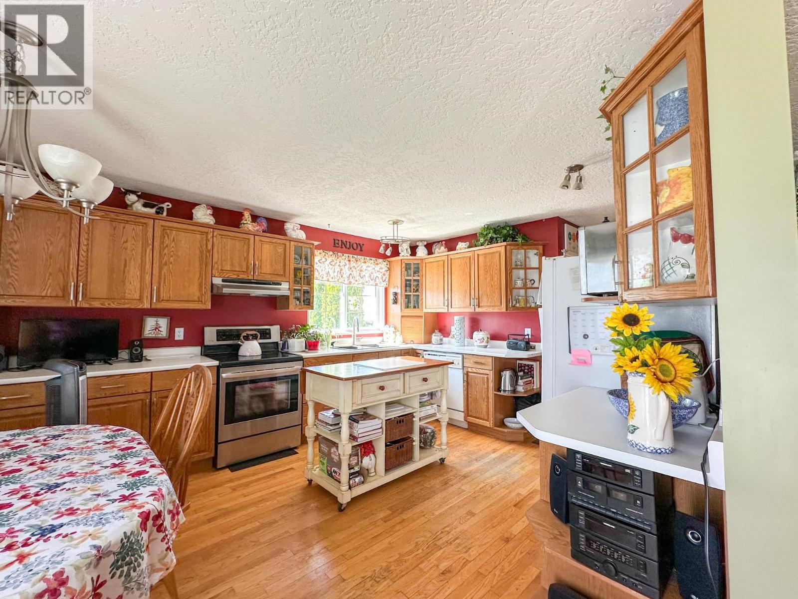 19 Ingenika Drive, Mackenzie, British Columbia  V0J 2C0 - Photo 8 - R3137167