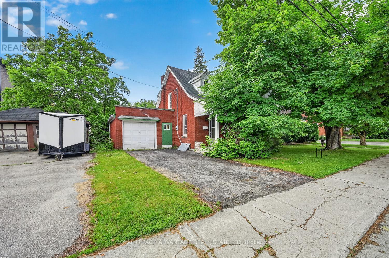 21 Gladstone Avenue, Smiths Falls, Ontario  K7A 1R5 - Photo 5 - X12996488