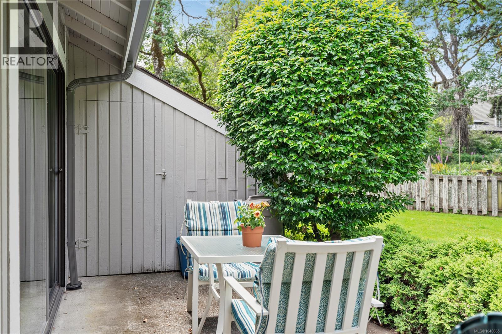 12 4041 Saanich Rd, Saanich, British Columbia  V8X 1Z2 - Photo 25 - 1040665