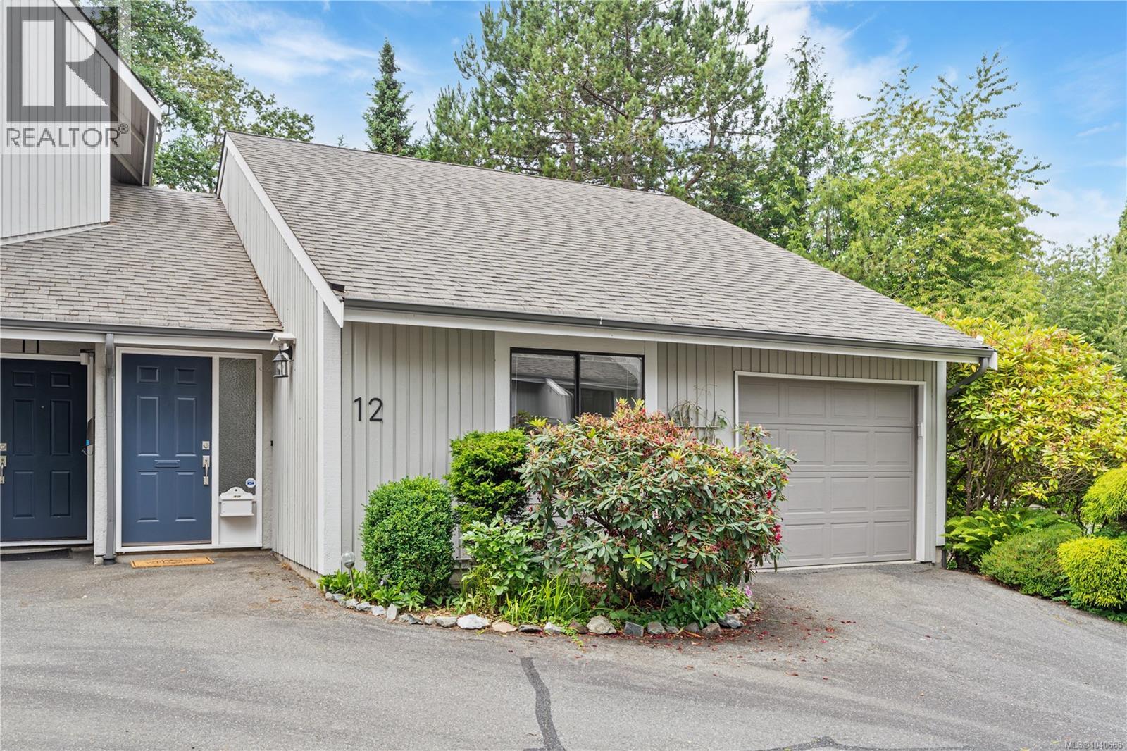 12 4041 Saanich Rd, Saanich, British Columbia  V8X 1Z2 - Photo 4 - 1040665