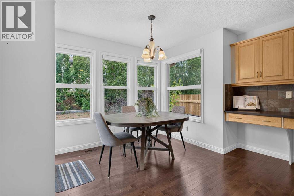 29 Sunset Close, Cochrane, Alberta  T4C 0B3 - Photo 11 - A2321676