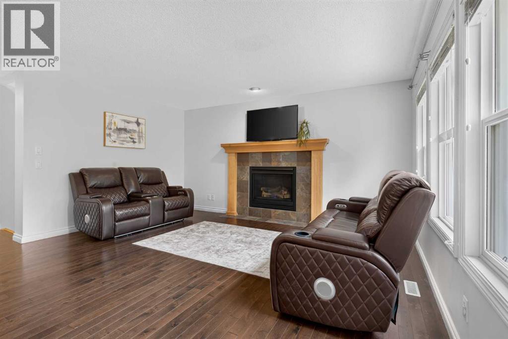 29 Sunset Close, Cochrane, Alberta  T4C 0B3 - Photo 7 - A2321676