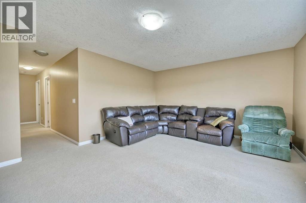 141 Royal Ridge Mount Nw, Calgary, Alberta  T3G 5Z2 - Photo 34 - A2322054