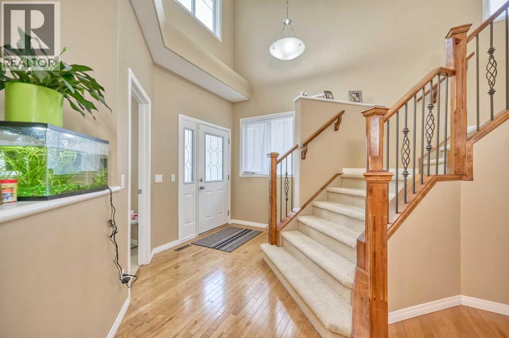 141 Royal Ridge Mount Nw, Calgary, Alberta  T3G 5Z2 - Photo 7 - A2322054