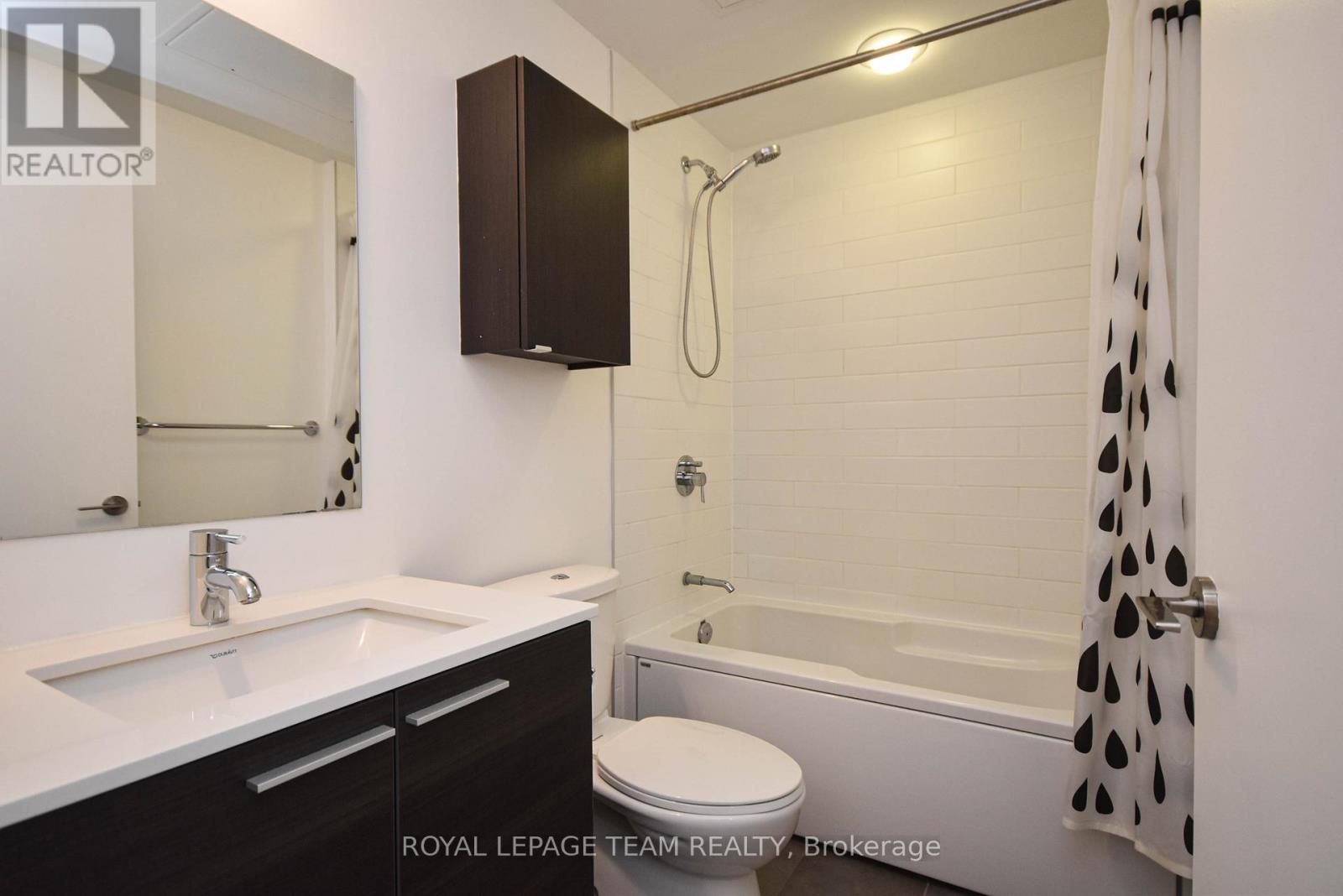 726 - 349 Mcleod Street, Ottawa, Ontario K2P 0S1 - Photo 22 - X13458242