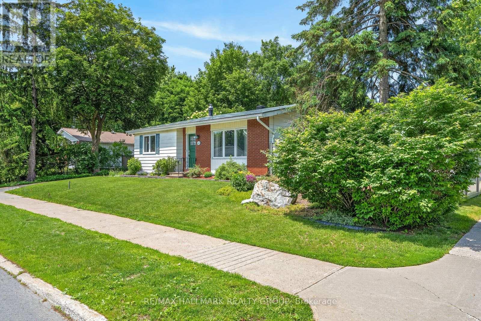 1445 Matheson Road, Ottawa, Ontario K1J 8B5 - Photo 2 - X13458348