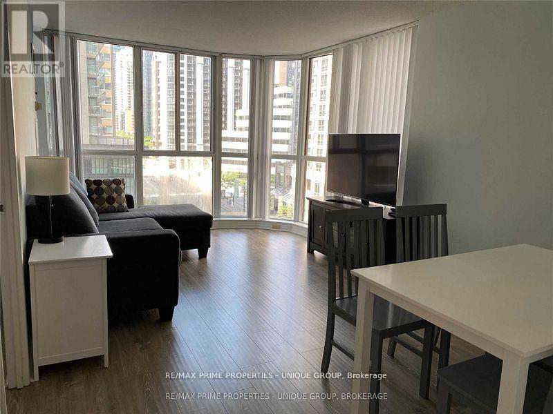 512 - 736 Bay Street, Toronto, Ontario  M5G 1N6 - Photo 2 - C13458336