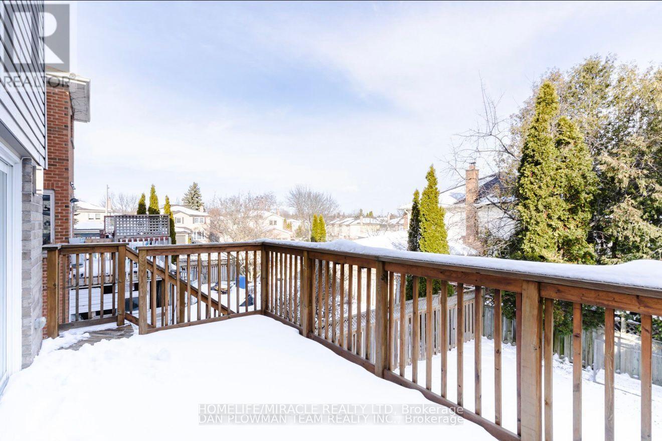3 Teddington Crescent, Whitby, Ontario  L1R 1S4 - Photo 19 - E13458124